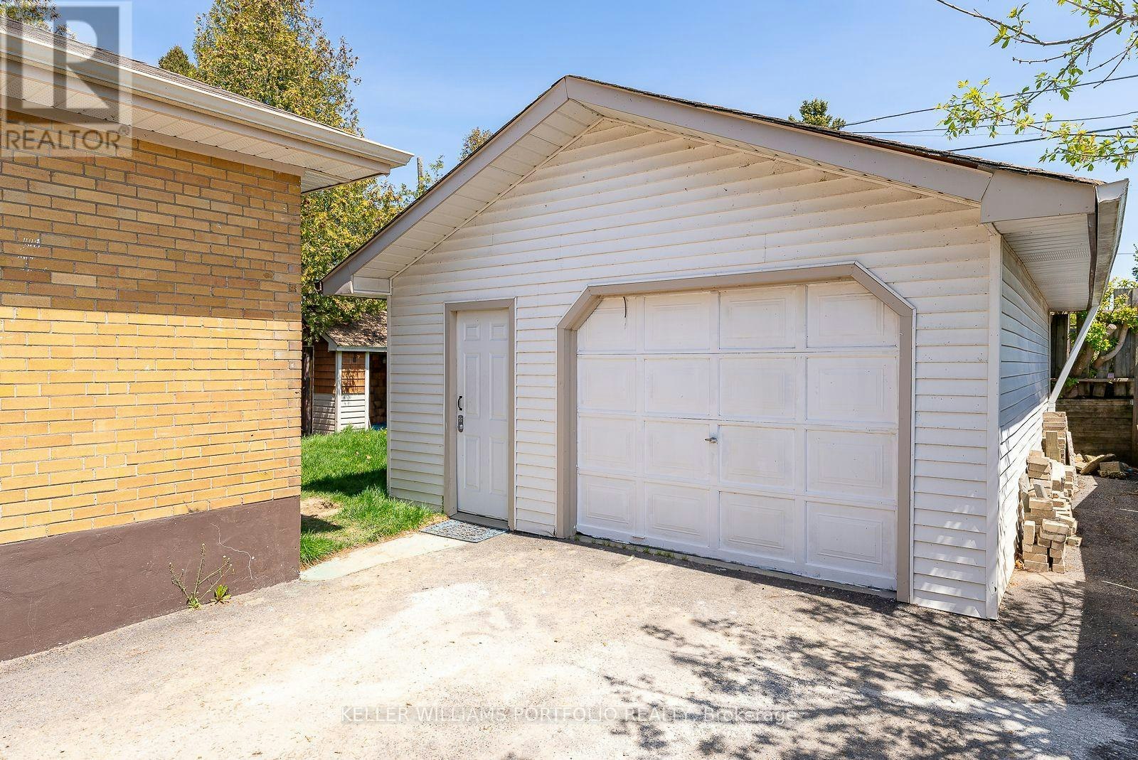 MAIN FLR-1519 Lakeside Street, Oshawa, ON, L1J 3Y4 - 21