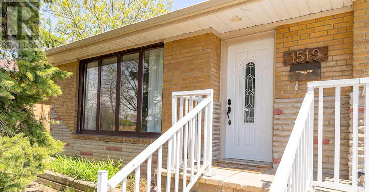 MAIN FLR-1519 Lakeside Street, Oshawa, ON, L1J 3Y4 - 3