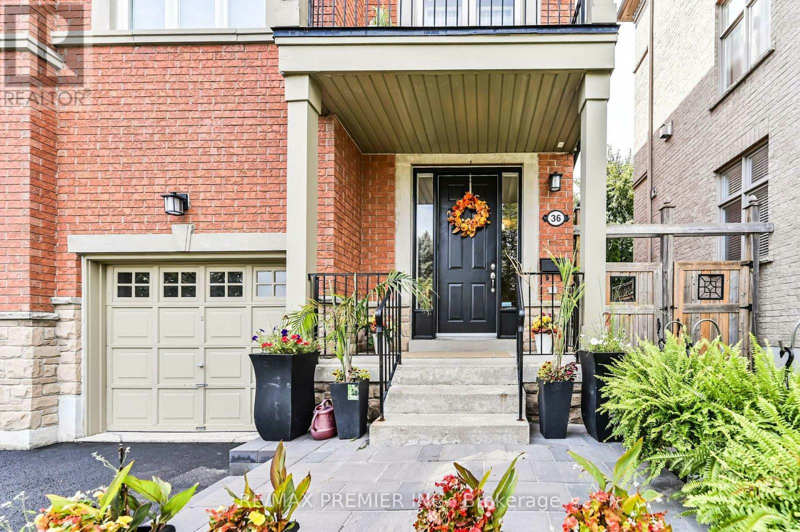 36 Helen Street, Vaughan, ON, L4L 3S3