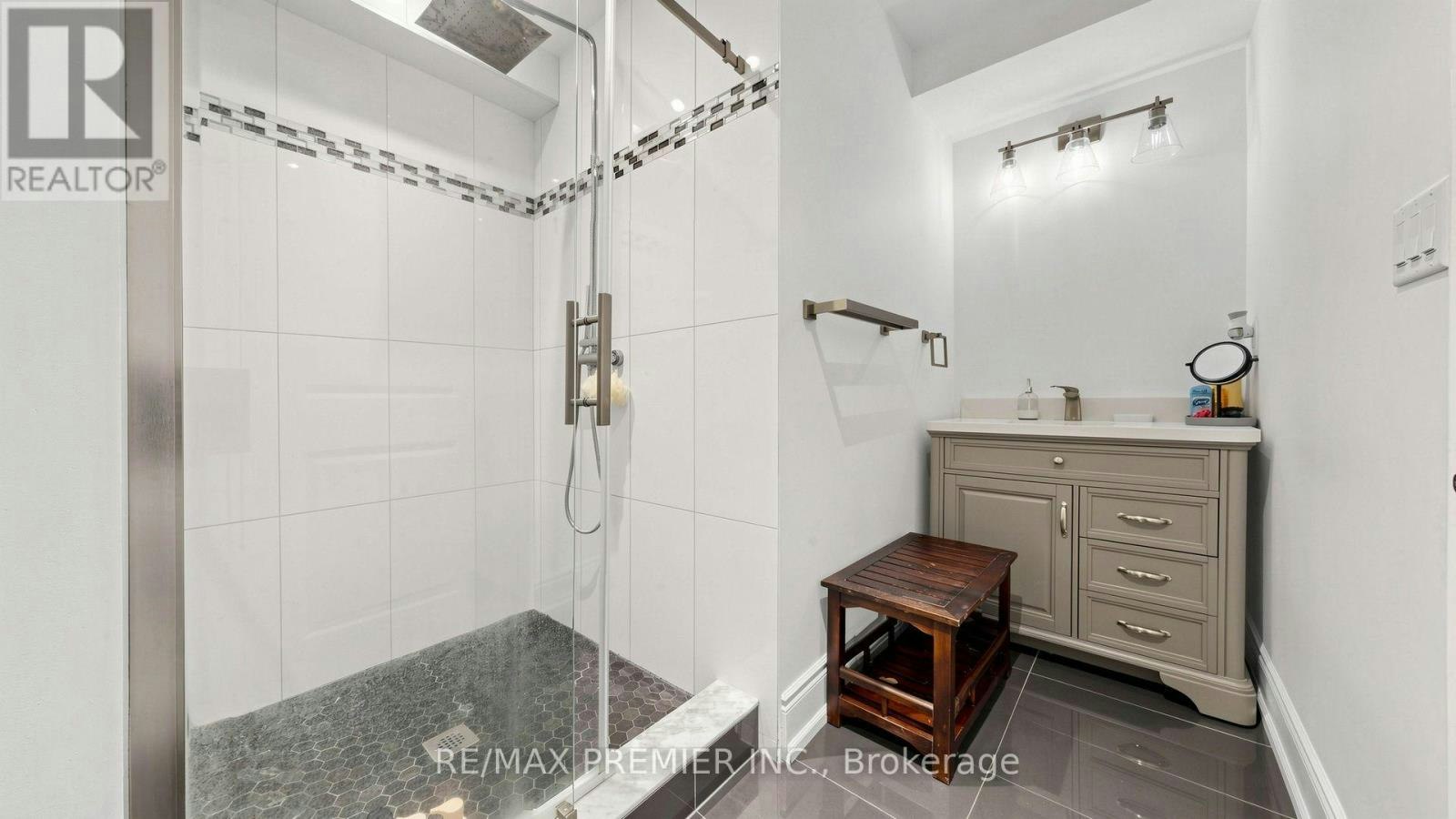 12 Paradise Valley Trail, King, ON, L7B 0A5 - 43