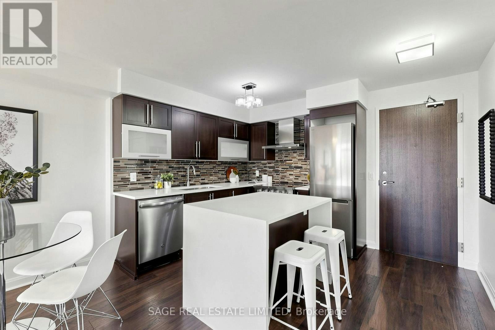 605-1 Michael Power Place, Toronto, ON, M9A 0A1 - 12