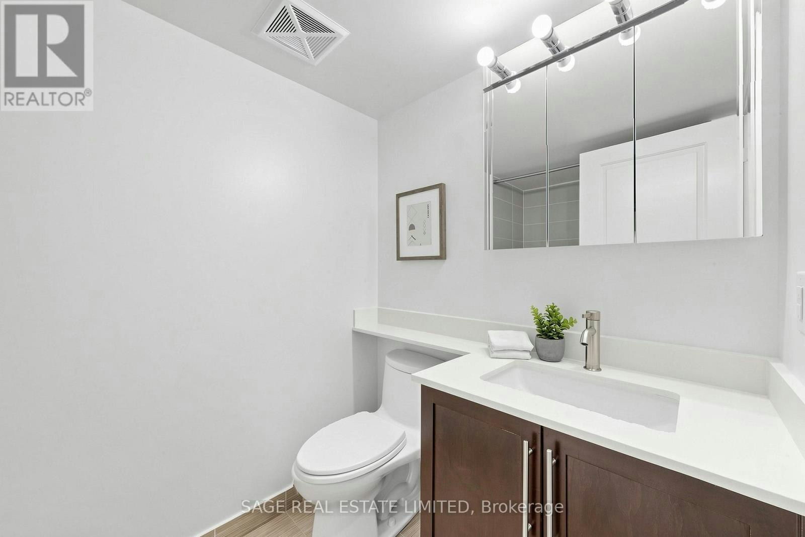 605-1 Michael Power Place, Toronto, ON, M9A 0A1 - 21