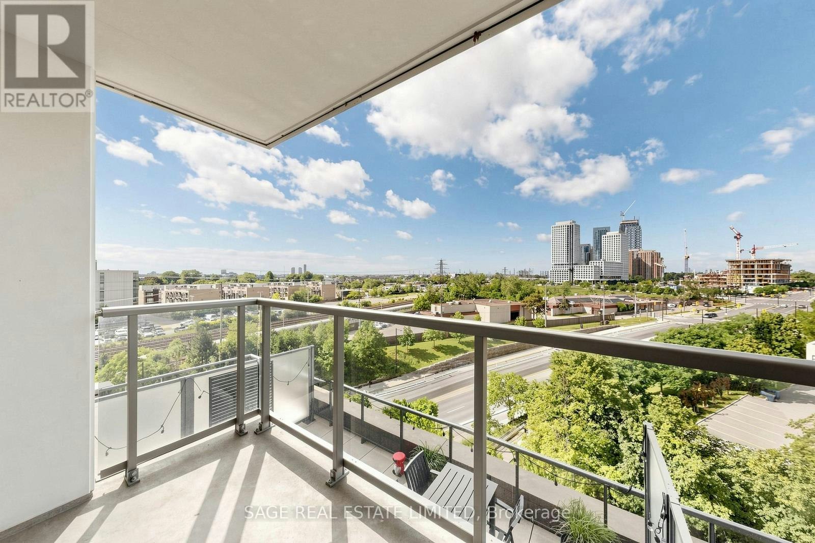 605-1 Michael Power Place, Toronto, ON, M9A 0A1 - 26
