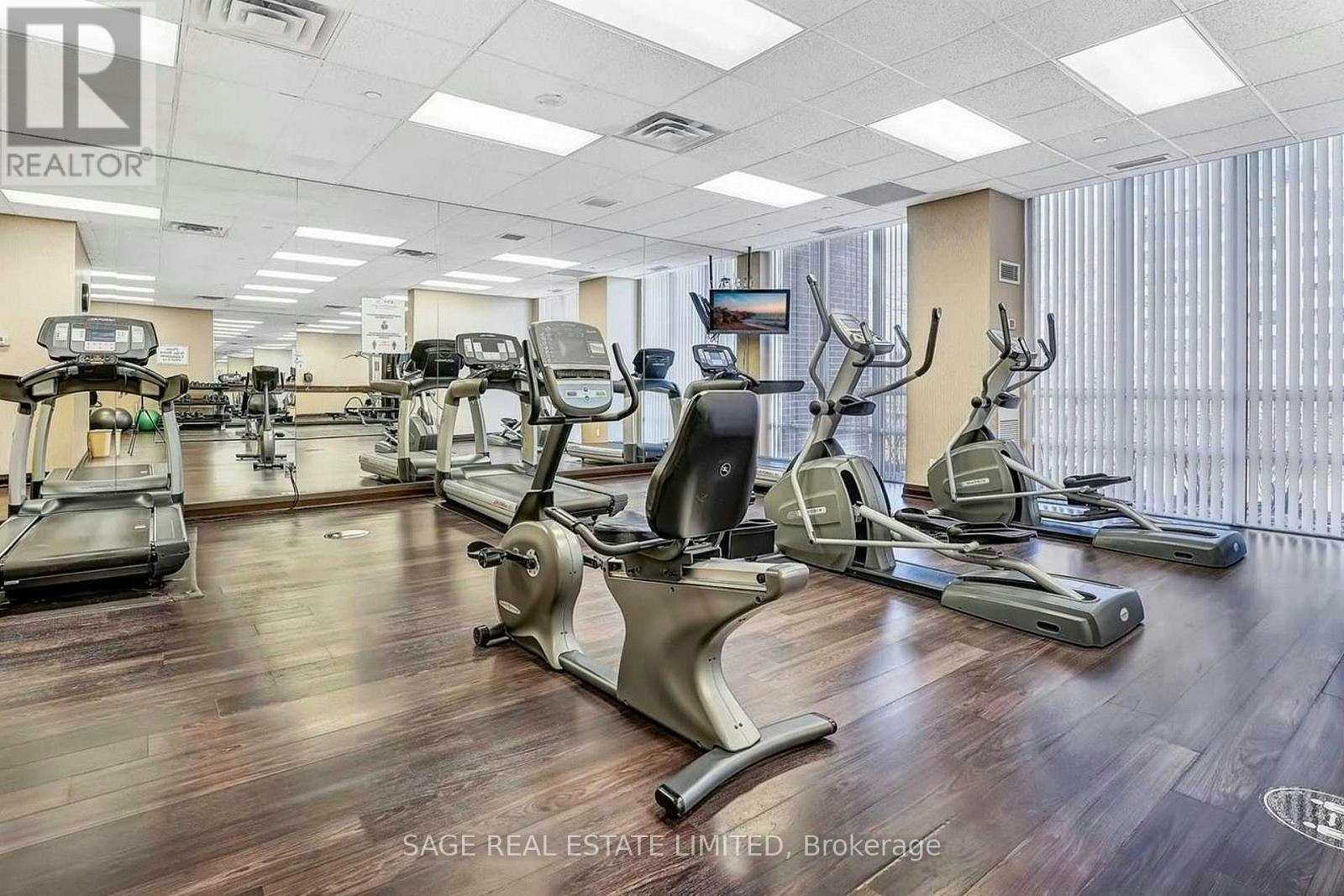 605-1 Michael Power Place, Toronto, ON, M9A 0A1 - 30