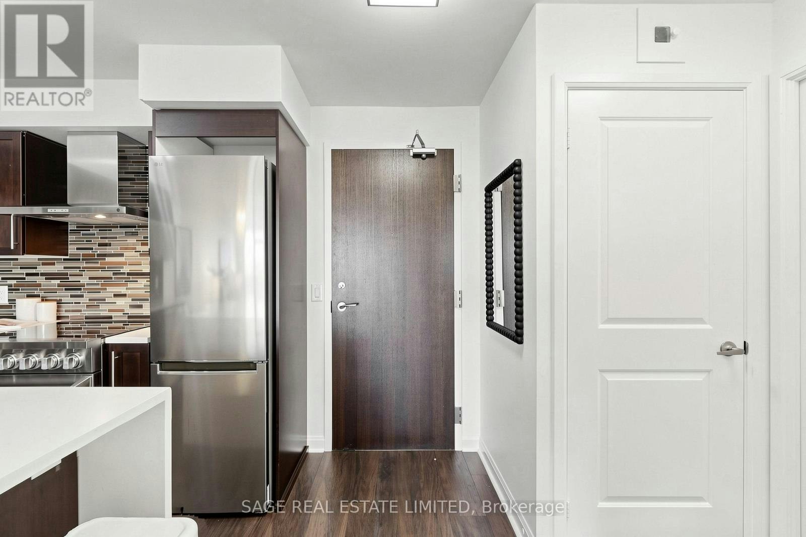 605-1 Michael Power Place, Toronto, ON, M9A 0A1 - 24