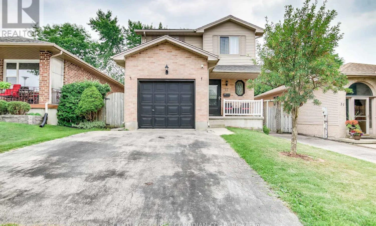 27 Gerald Crescent