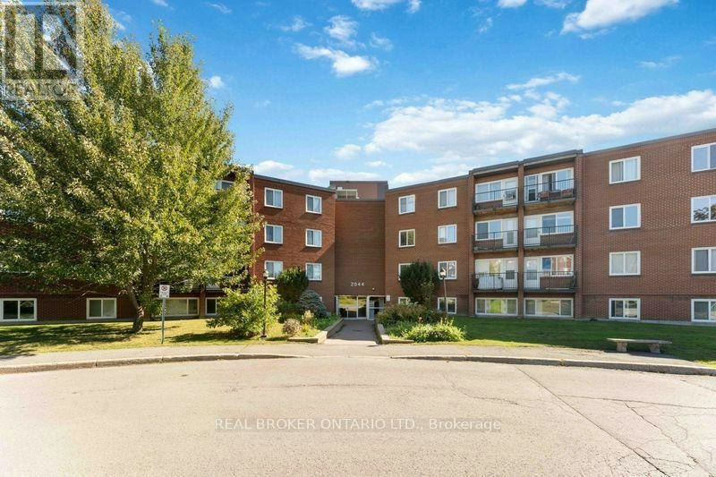 105-2044 Arrowsmith Drive, Ottawa, ON, K1J 7V8