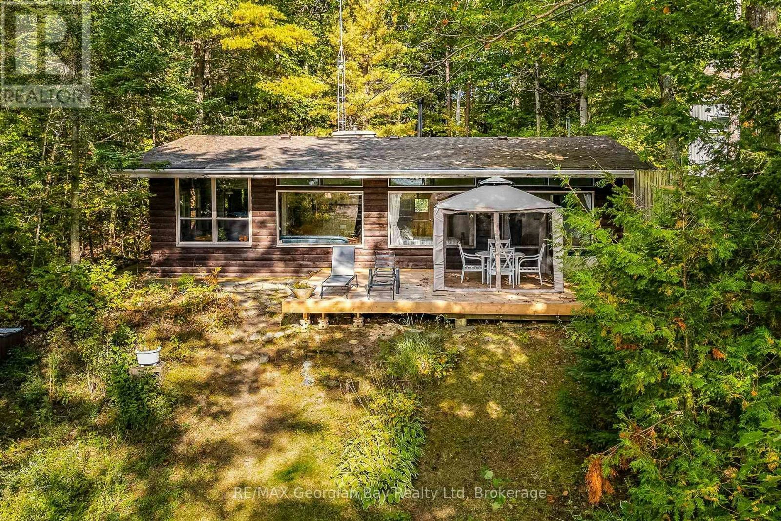 100 Nottawaga Drive, Tiny, ON, L0L 2J0