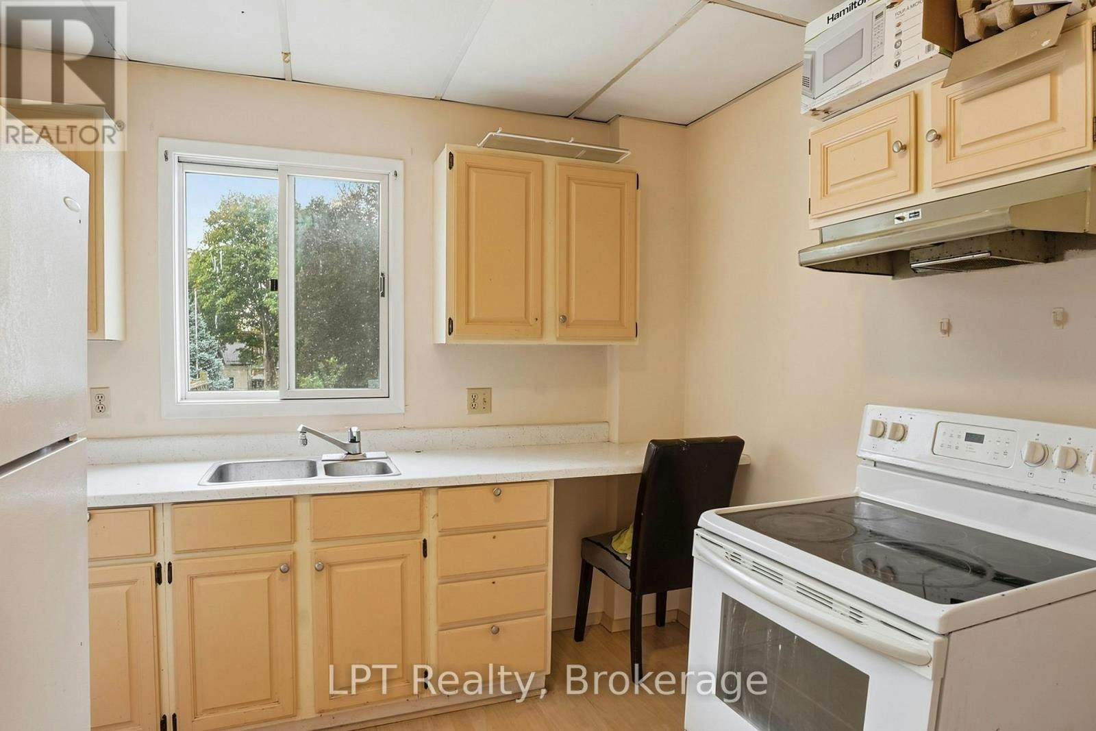 551 Turnberry Street, Huron East, ON, N0G 1H0 - 10