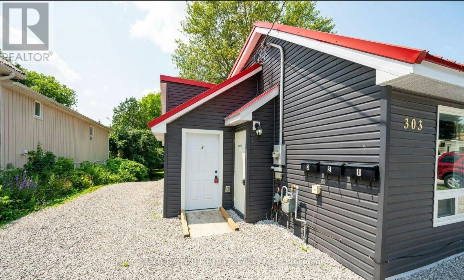 2-303 Moffat Street, Orillia, ON, L3V 4E9