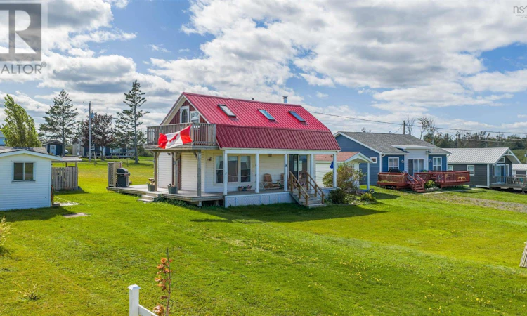 86 Red Cliff Drive