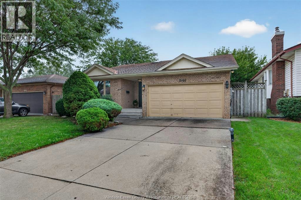 1946 Lepain Crescent, Lasalle, ON, N9H 2J2