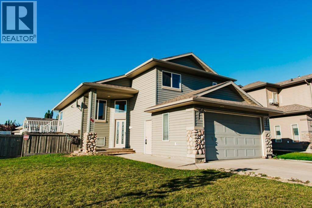 40 Pinnacle Lake Drive, Grande Prairie, AB, T8W 0A9