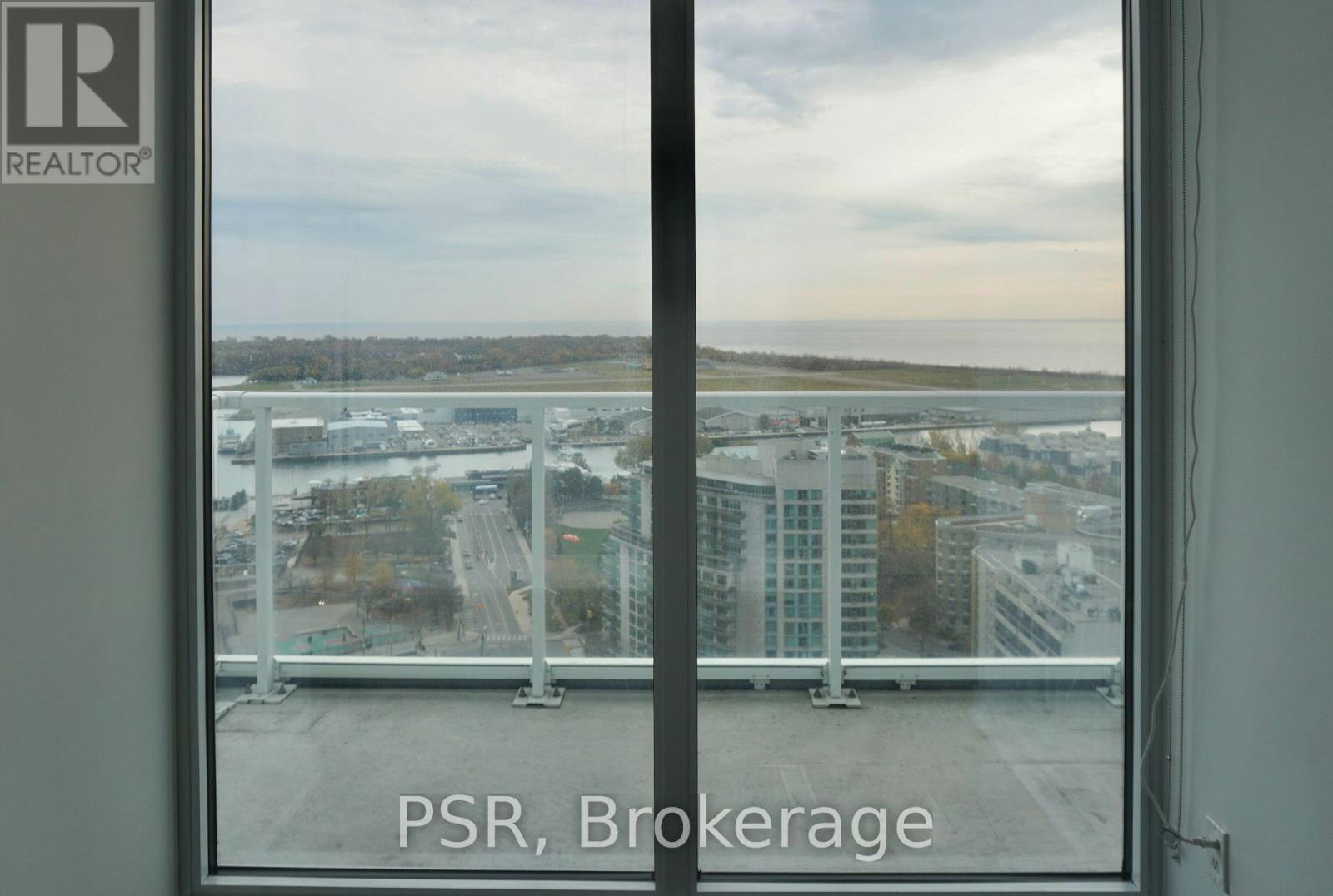 2911-19 Bathurst Street, Toronto, ON, M5V 0N2 - 7