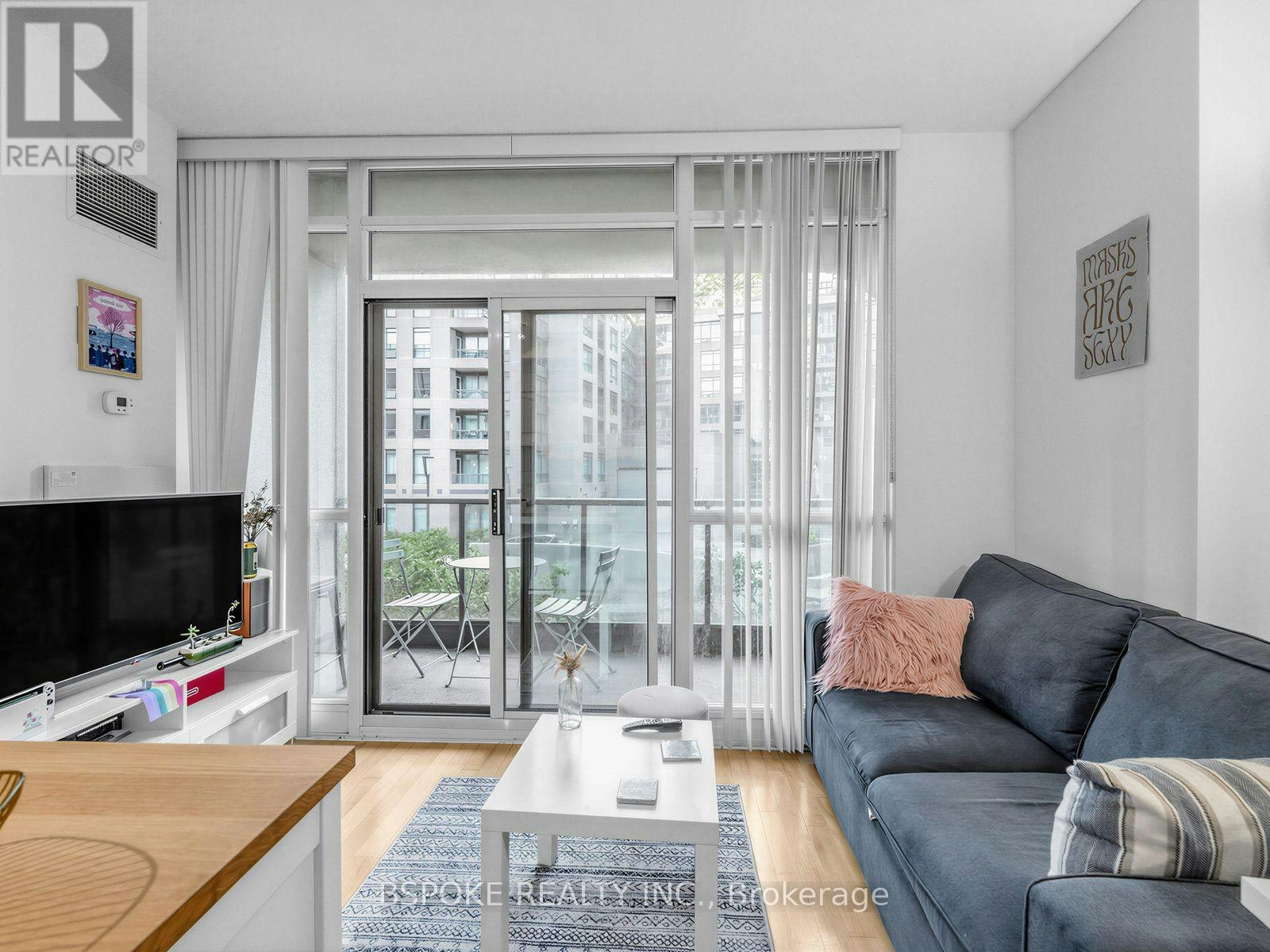 235-231 Fort York Boulevard, Toronto, ON, M5V 1B2 - 7