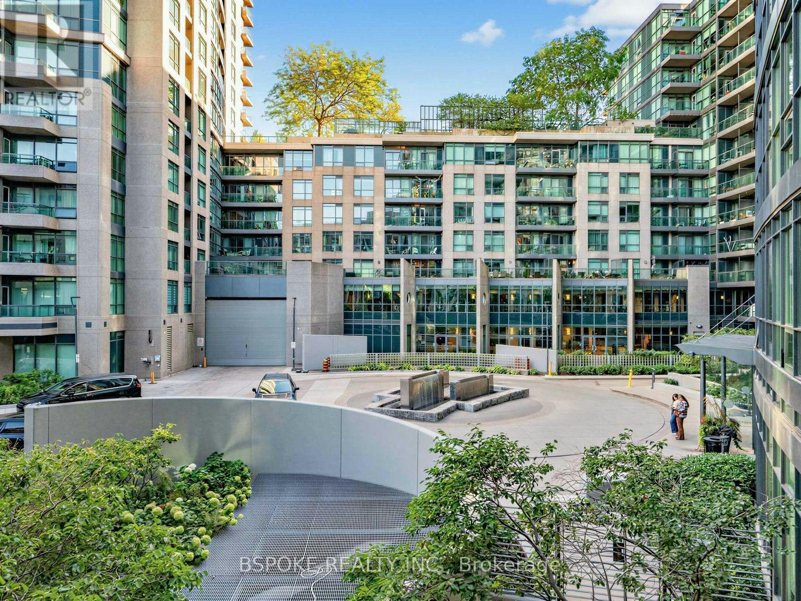 235-231 Fort York Boulevard, Toronto, ON, M5V 1B2 - 2