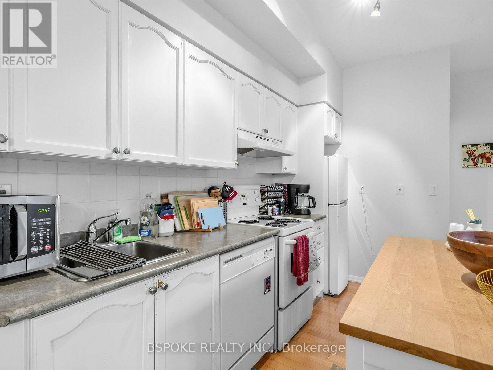 235-231 Fort York Boulevard, Toronto, ON, M5V 1B2 - 6