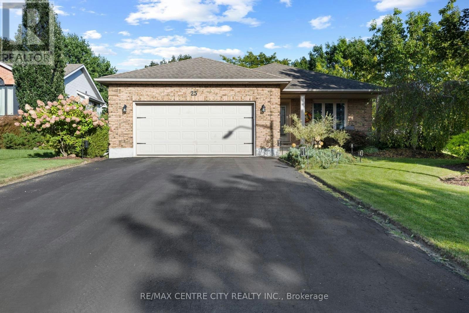 25 Daugherty Drive, St. Thomas, ON, N5R 4W4