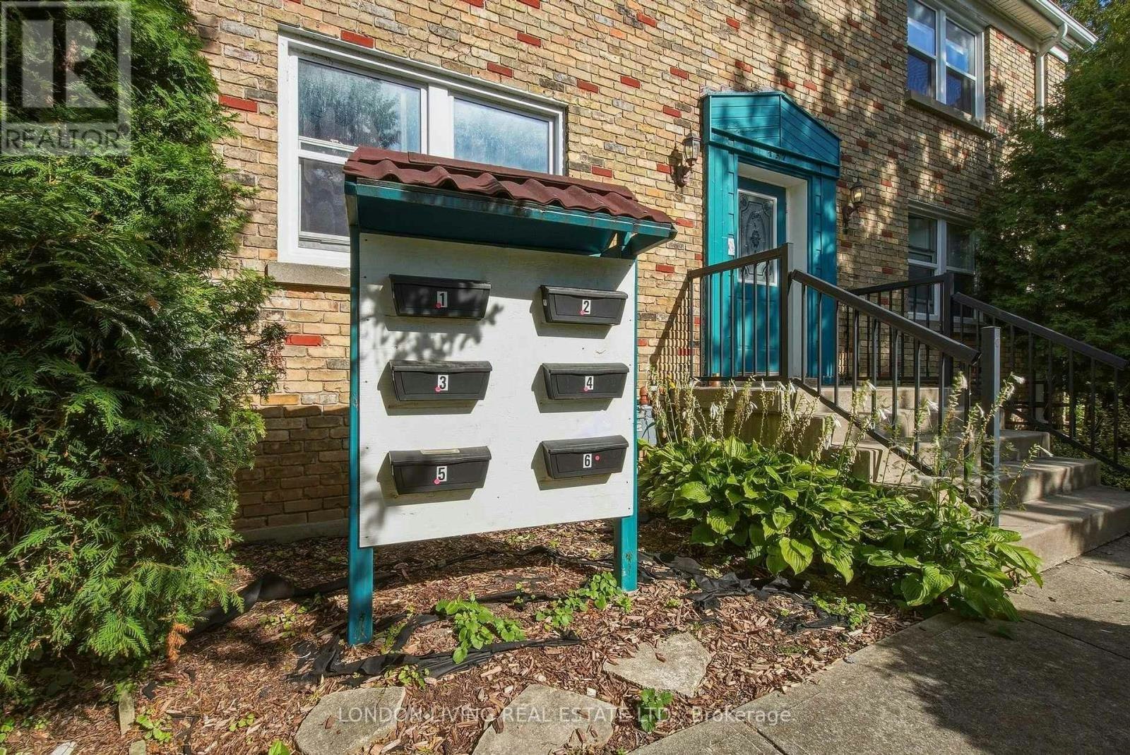 4-137 Windsor Crescent, London, ON, N6C 1V9 - 4