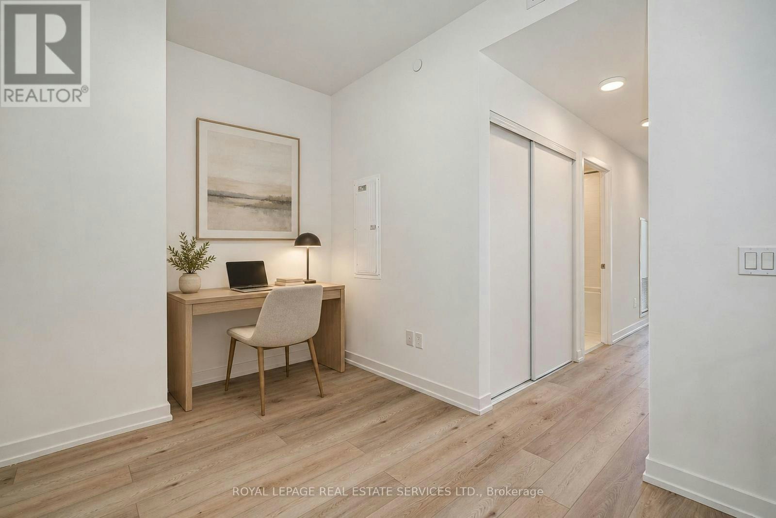 131-156 Logan Avenue, Toronto, ON, M4M 0E4 - 14