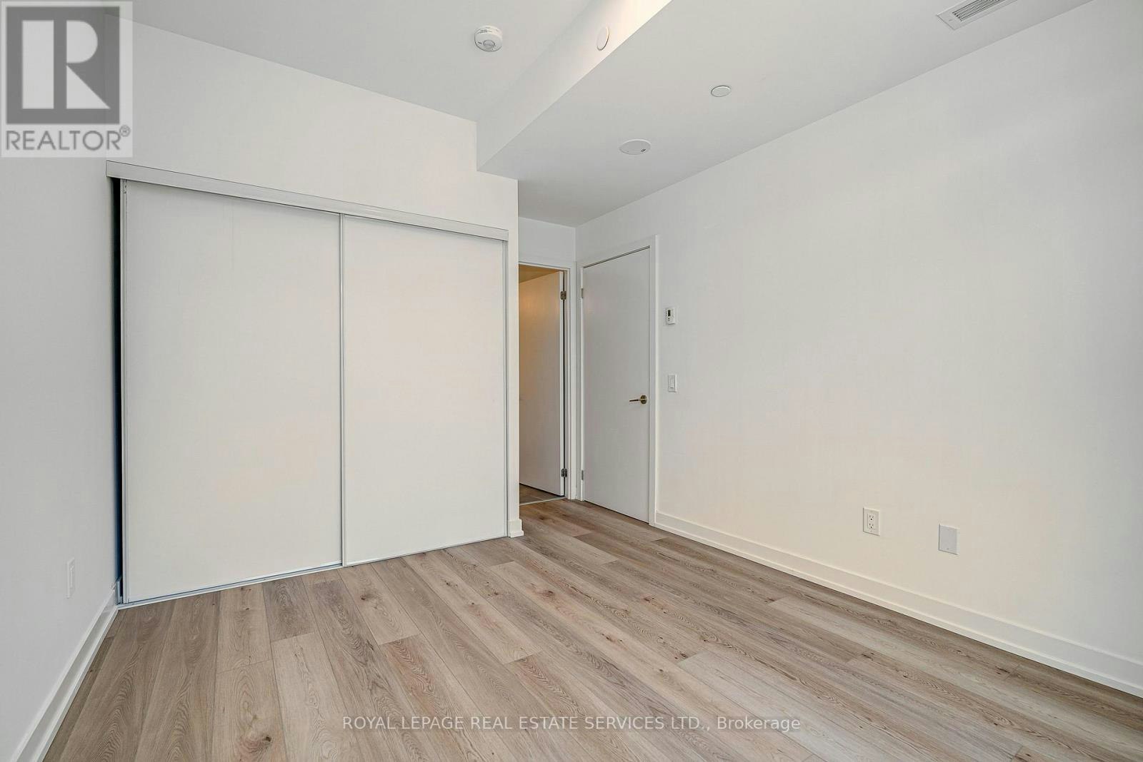 131-156 Logan Avenue, Toronto, ON, M4M 0E4 - 16