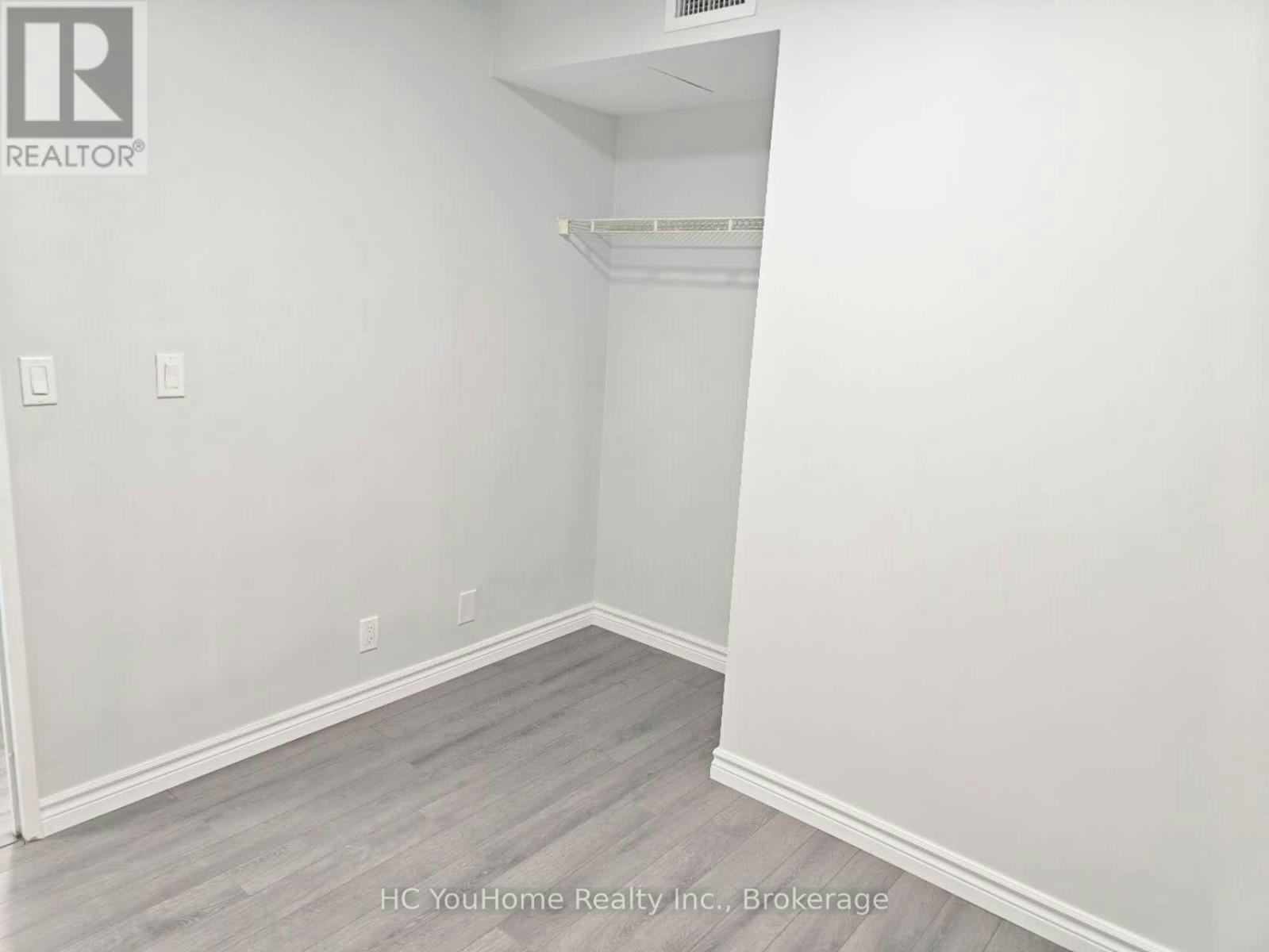 801-8 Lee Centre Drive, Toronto, ON, M1H 3H8 - 13