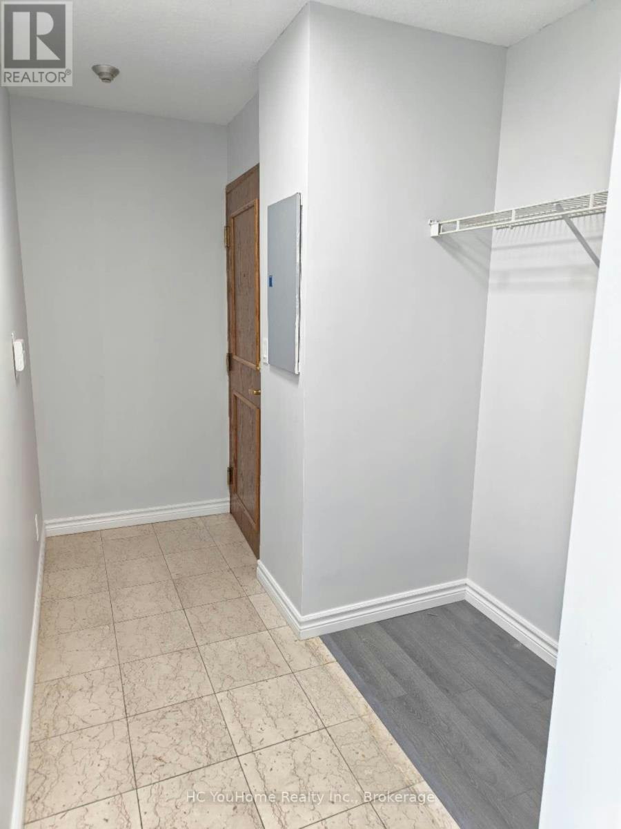 801-8 Lee Centre Drive, Toronto, ON, M1H 3H8 - 18