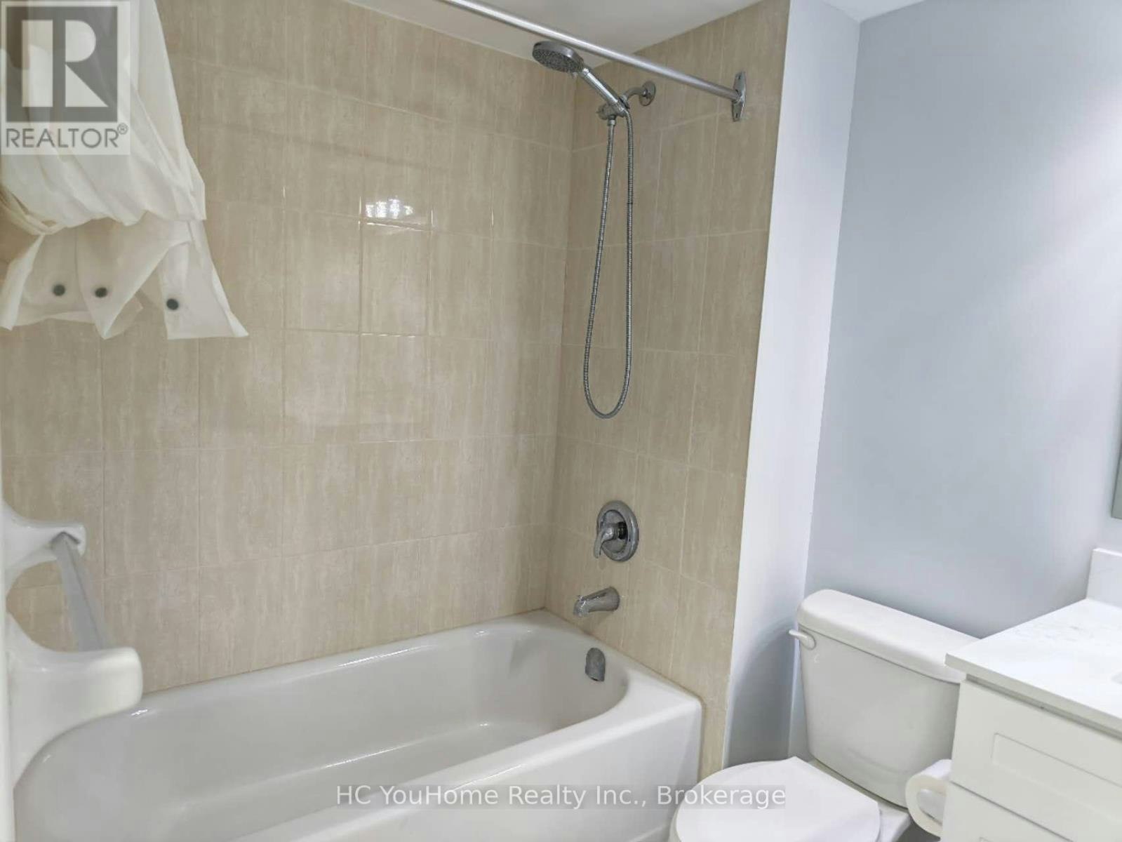 801-8 Lee Centre Drive, Toronto, ON, M1H 3H8 - 16