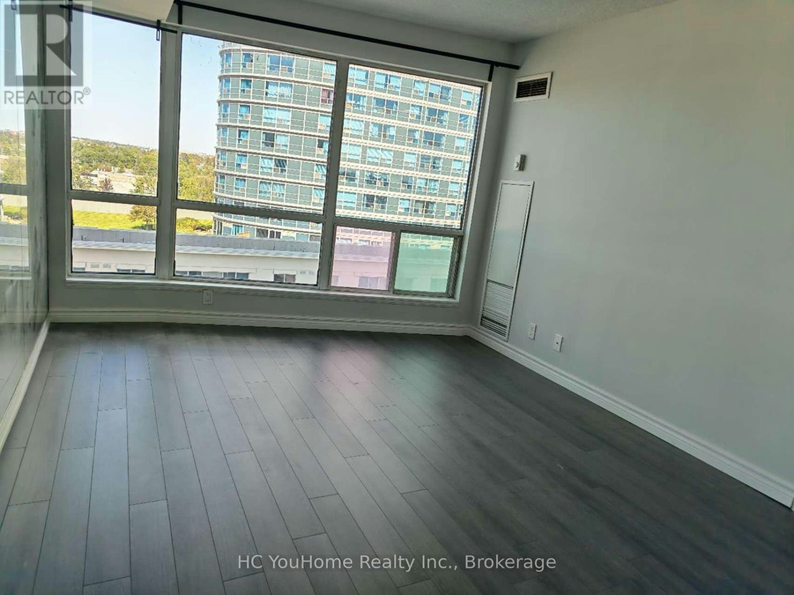 801-8 Lee Centre Drive, Toronto, ON, M1H 3H8 - 3