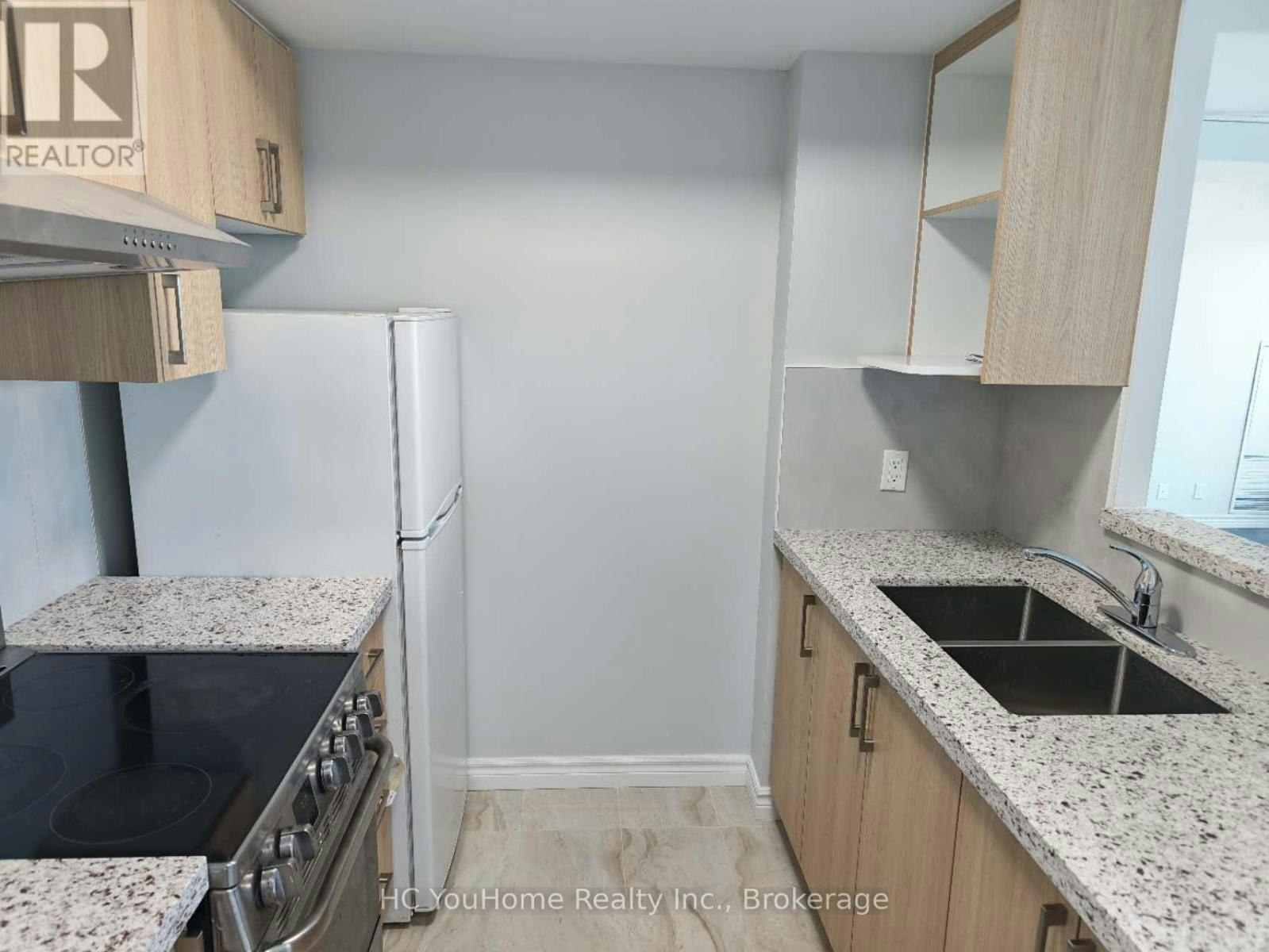 801-8 Lee Centre Drive, Toronto, ON, M1H 3H8 - 7