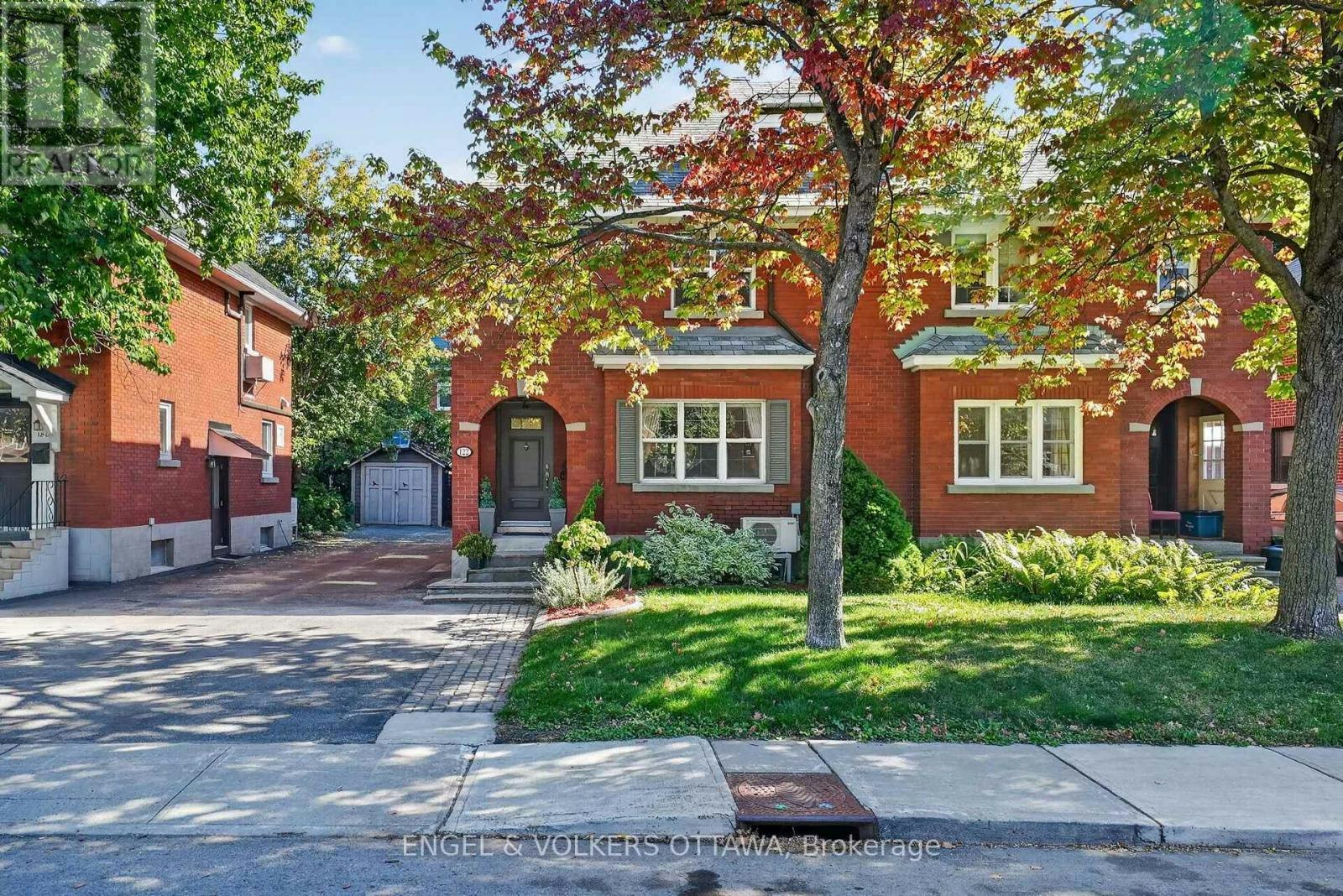 122 Renfrew Avenue, Ottawa, ON, K1S 1Z8