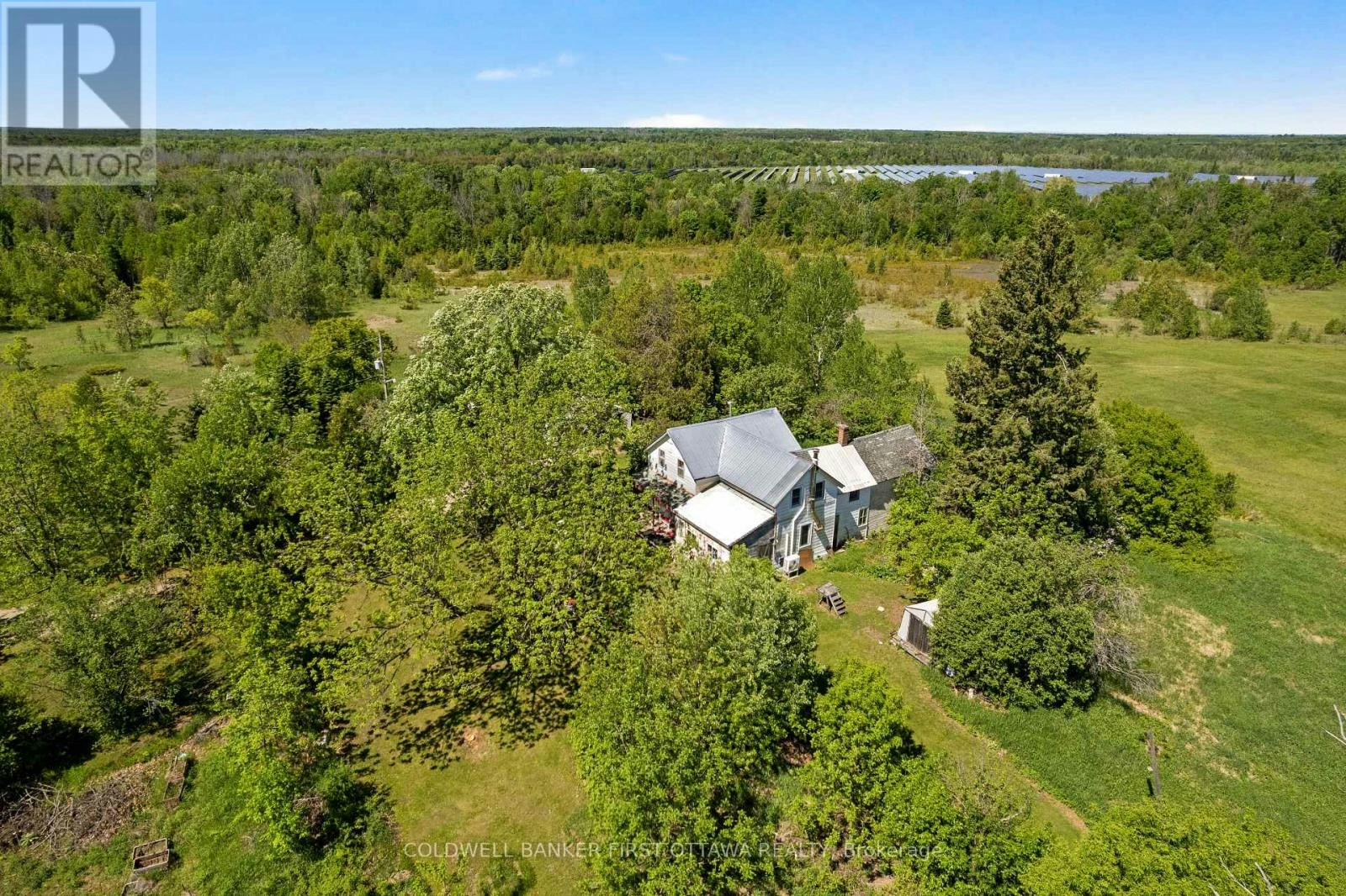 400 Buttermilk Hill Road, Drummond, ON, K7H 3C3