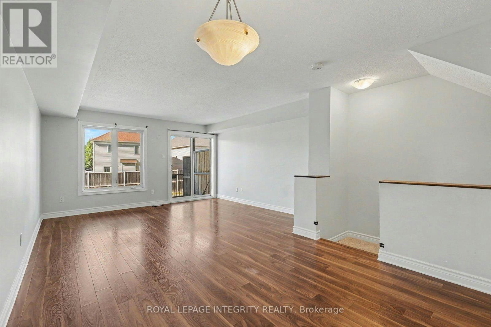 B-621 Chapman Mills Drive, Ottawa, ON, K2J 5T1 - 2