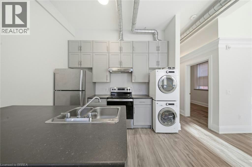 201-11 Queen Street, Brantford, ON, N3T 3B1 - 2