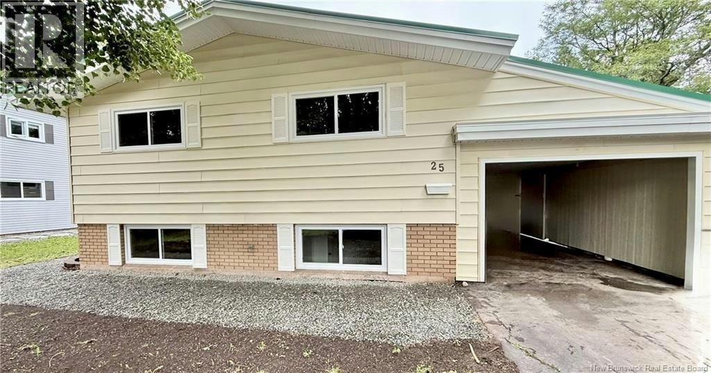 25 Vista Drive, Moncton, NB, E1A 4L6