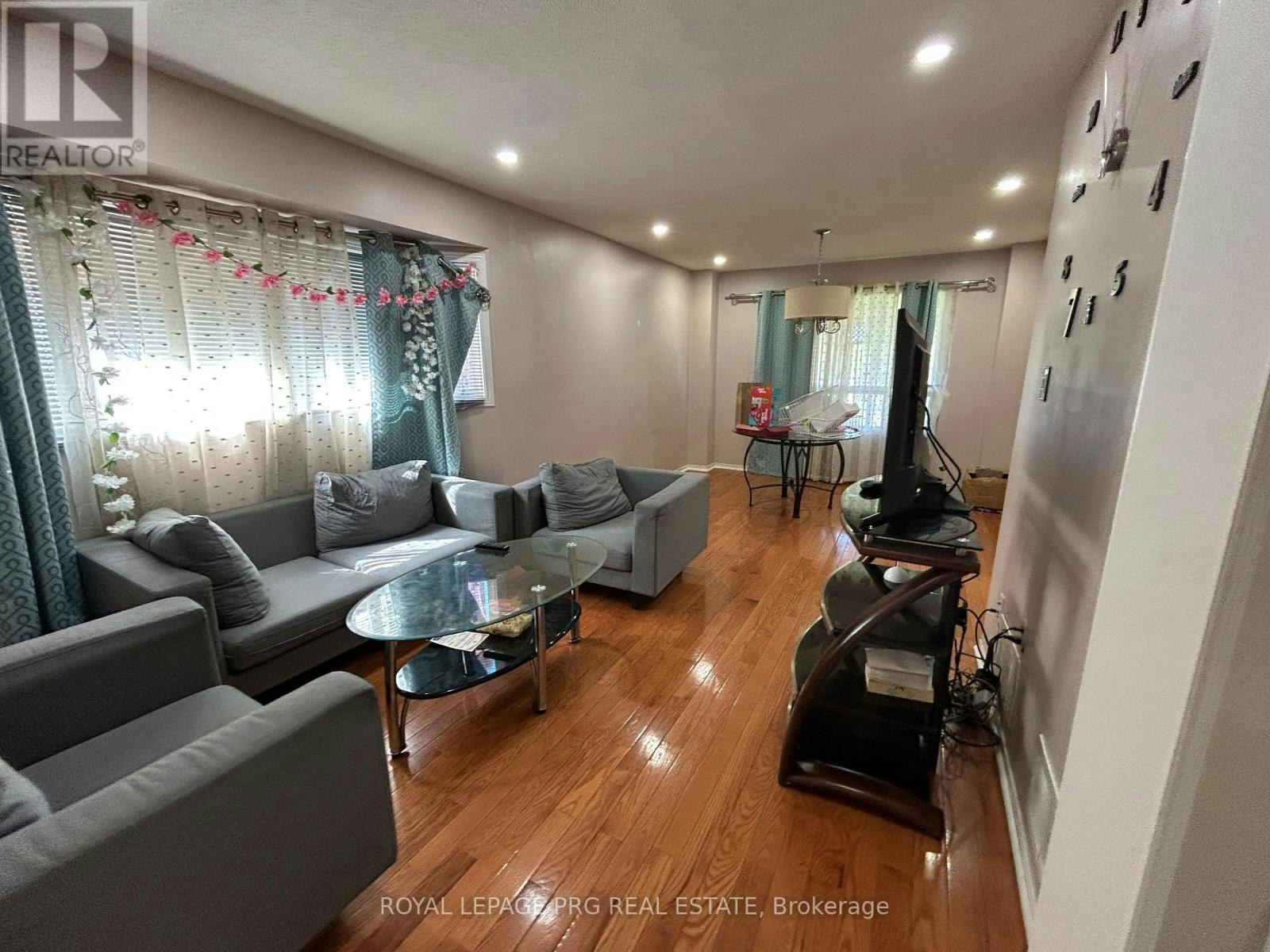 126 Rainforest Drive N, Brampton, ON, L6R 1A5 - 2