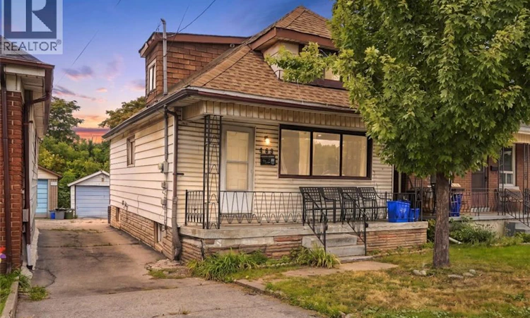 463 Wellington Street