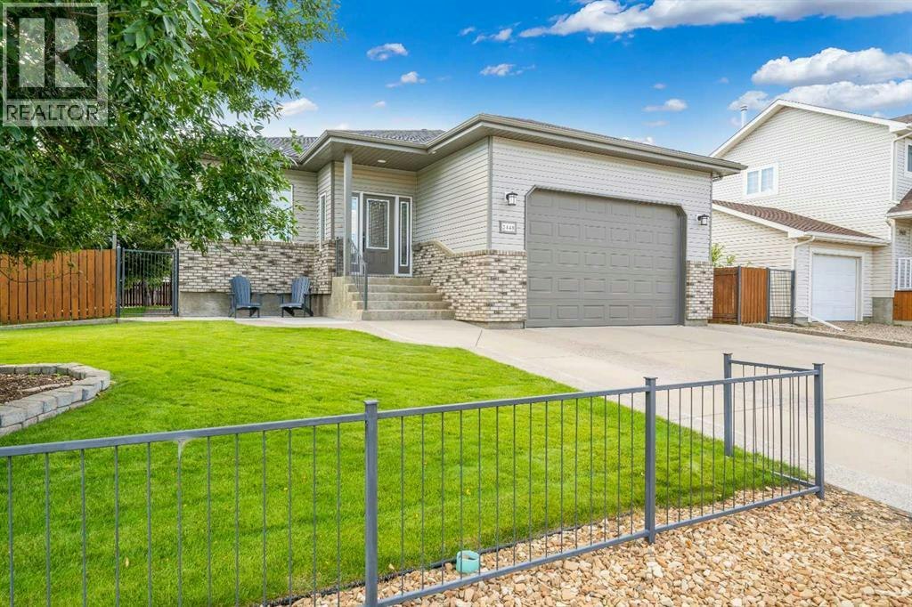 2448 7 Avenue NE, Medicine Hat, AB, T1C 1Y6