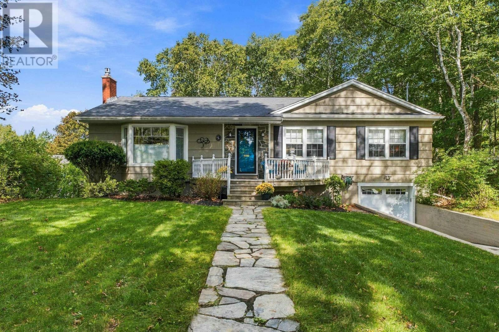 4 Fleming Drive, Halifax, NS, B3P 1A9