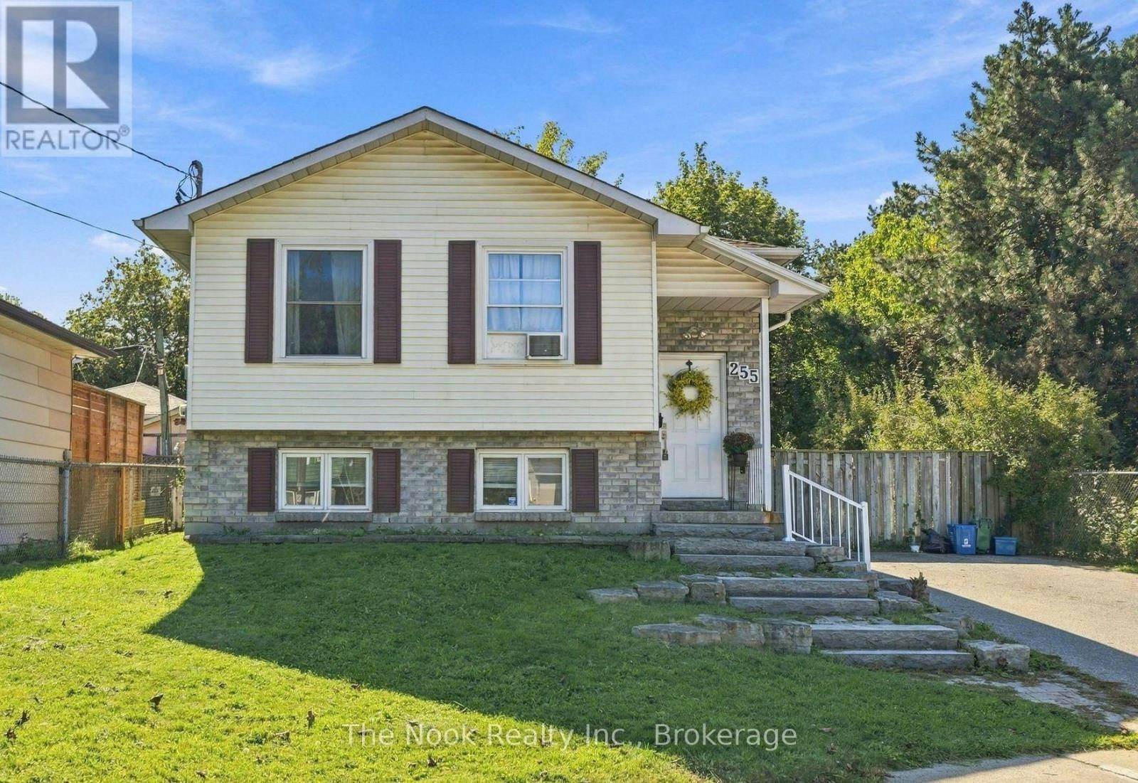 BASEMENT-255 Greenwood Avenue, Oshawa, ON, L1J 1W7