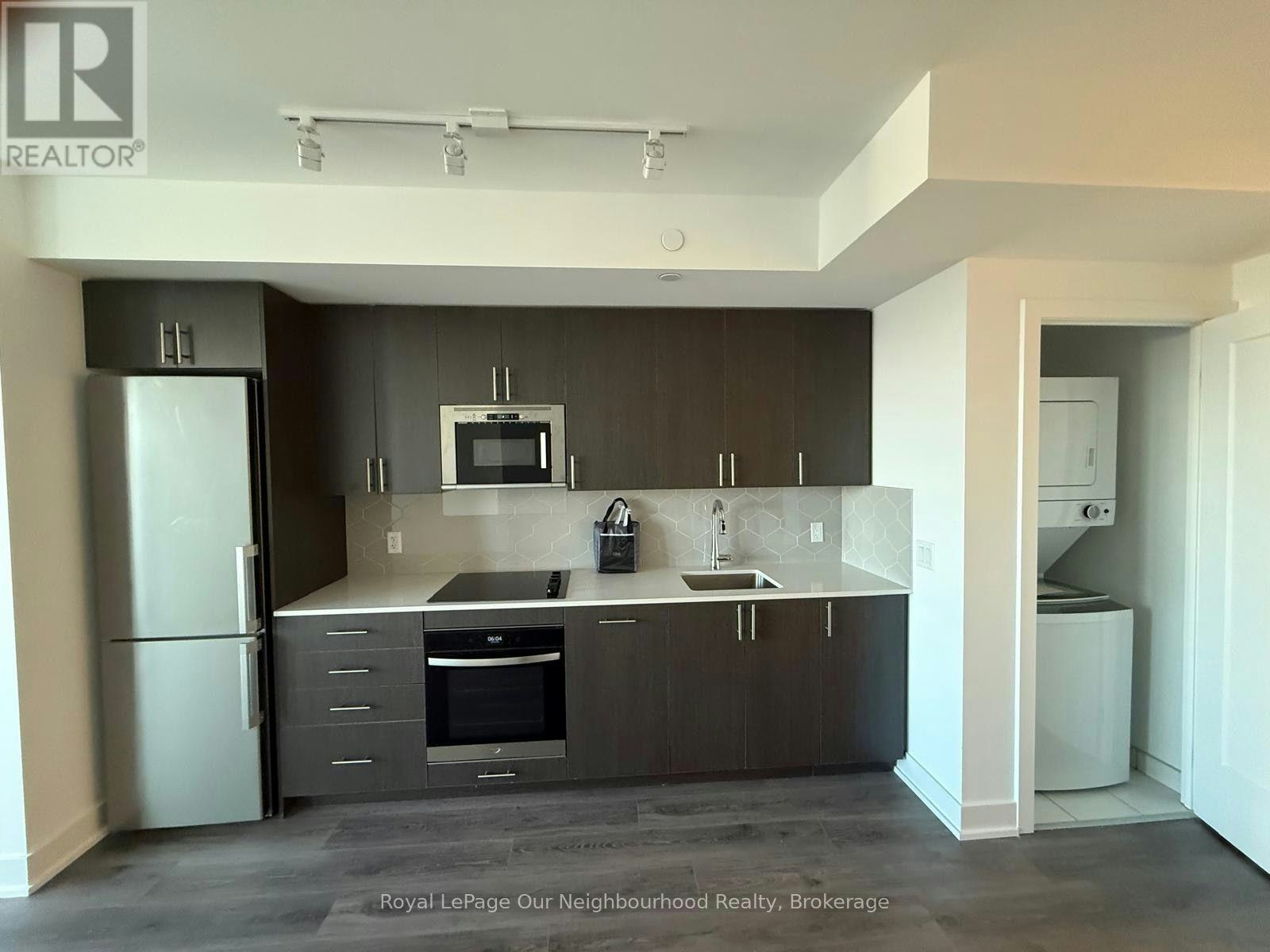 1415-2545 Simcoe Street N, Oshawa, ON, L1L 0W3