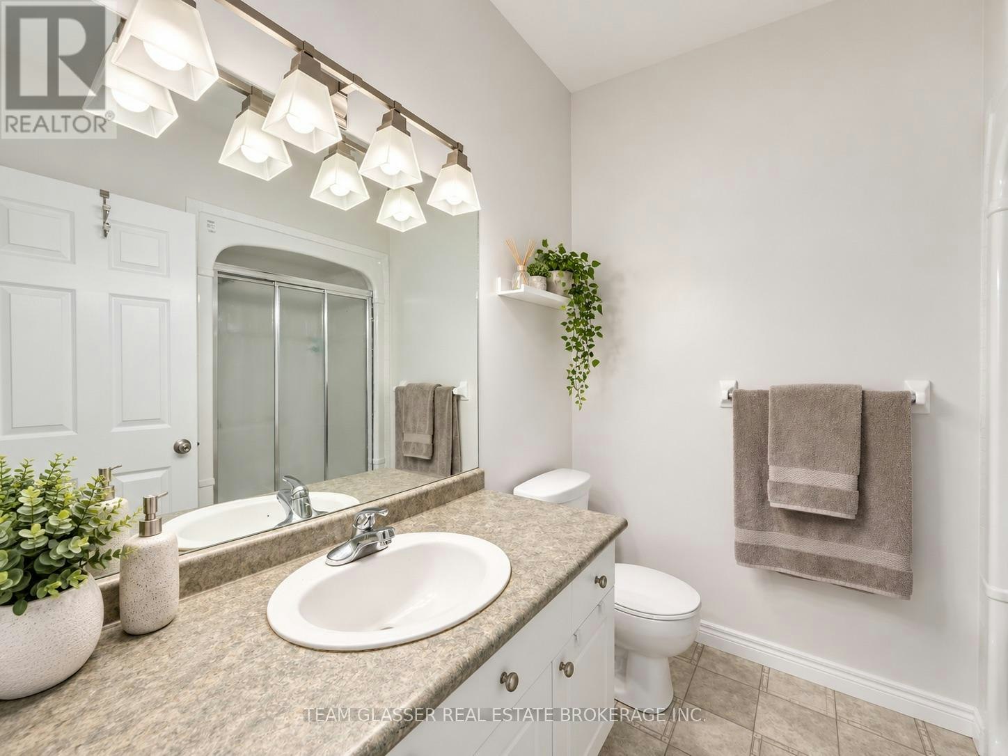 32-44 Edgevalley Road, London, ON, N5Y 5P6 - 12