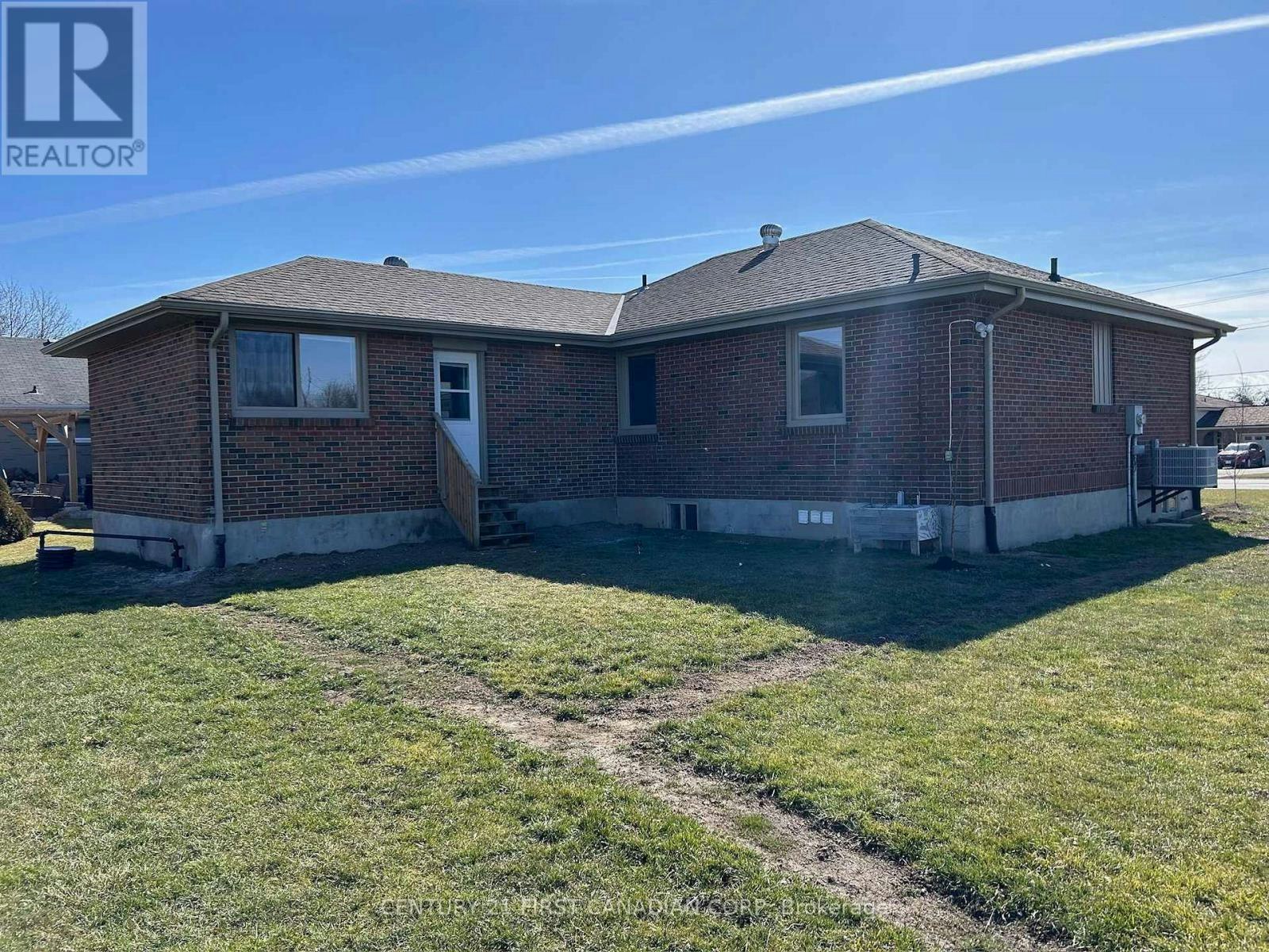 33374 Richmond Street, Lucan Biddulph, ON, N0M 2J0 - 11