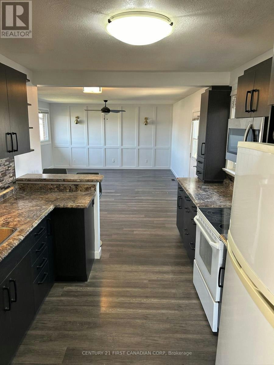 33374 Richmond Street, Lucan Biddulph, ON, N0M 2J0 - 5