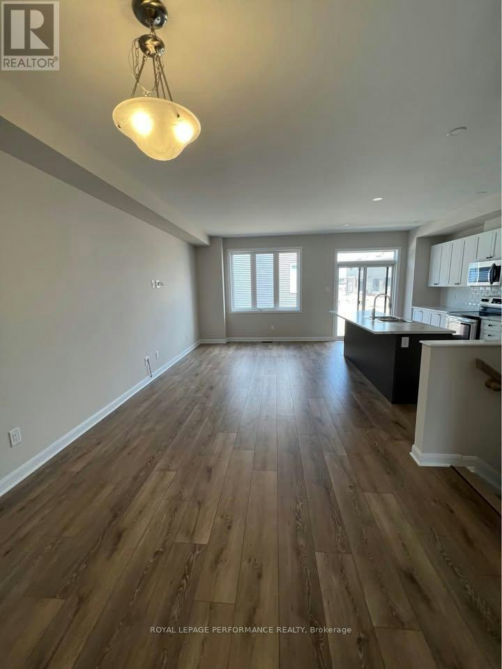 33 Watchim Street, Ottawa, ON, K4A 3W6 - 3
