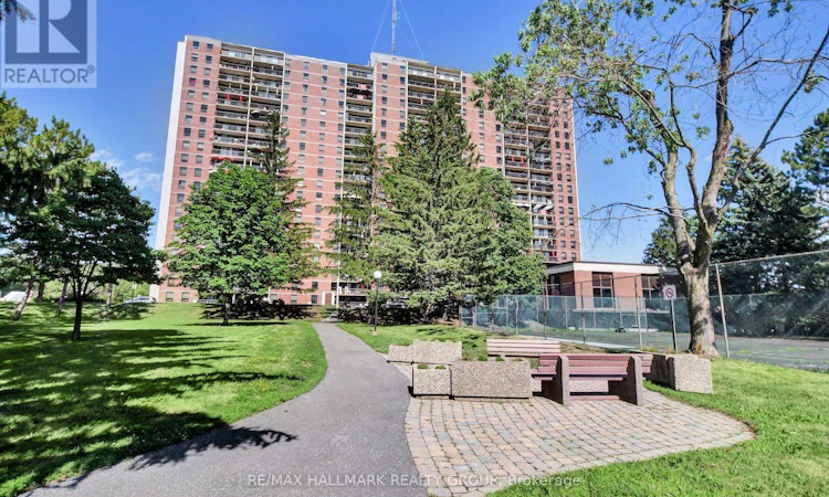 1601-665 Bathgate Drive