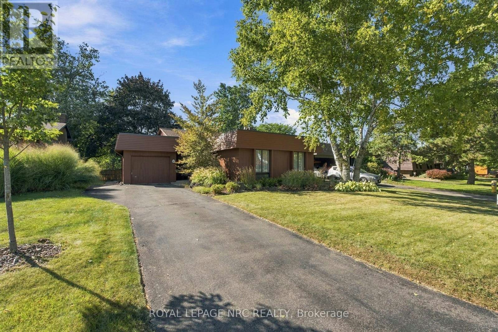 28 The Cedars Street, St. Catharines, ON, L2M 2M8