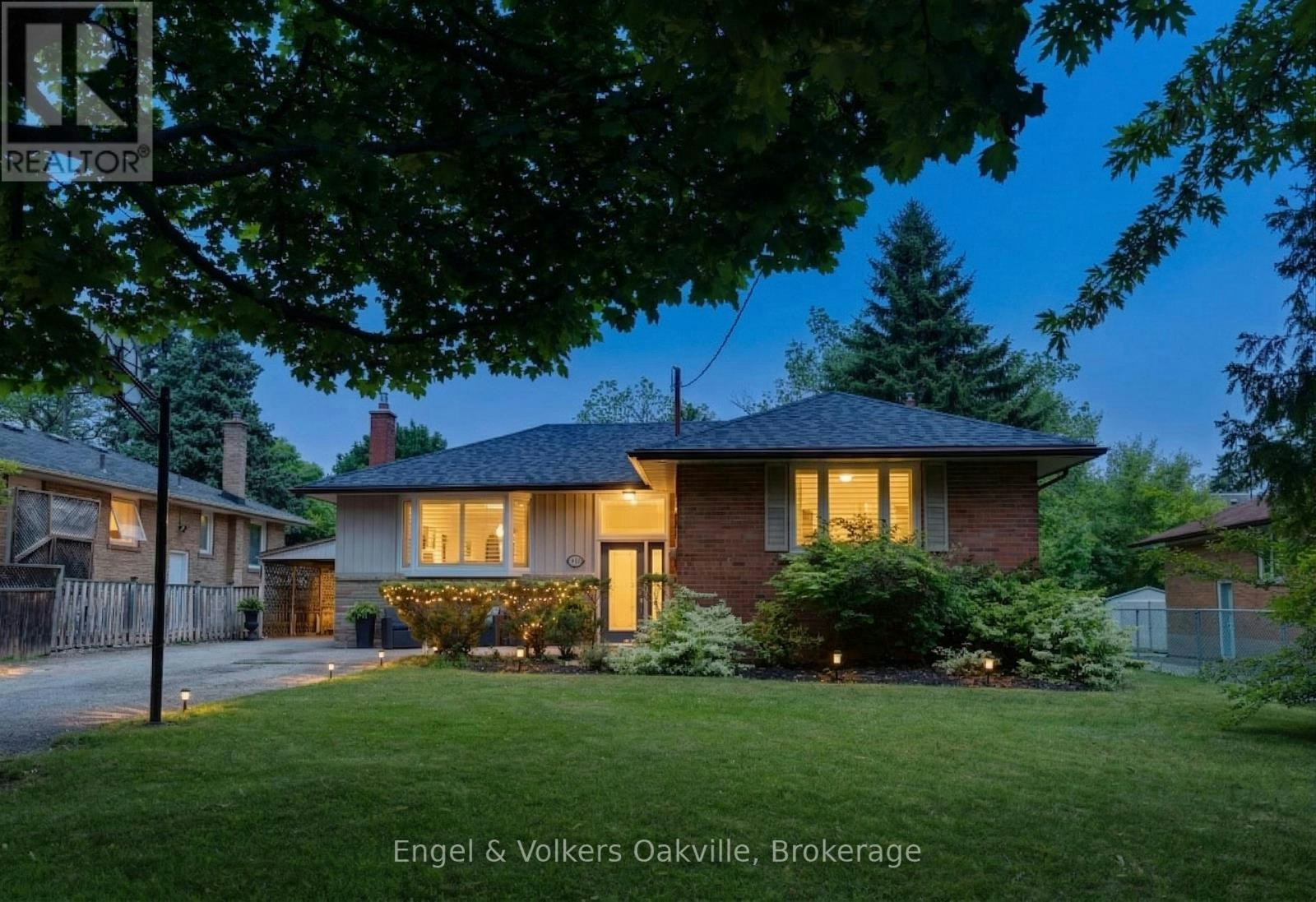 465 Fourth Line, Oakville, ON, L6L 5A6