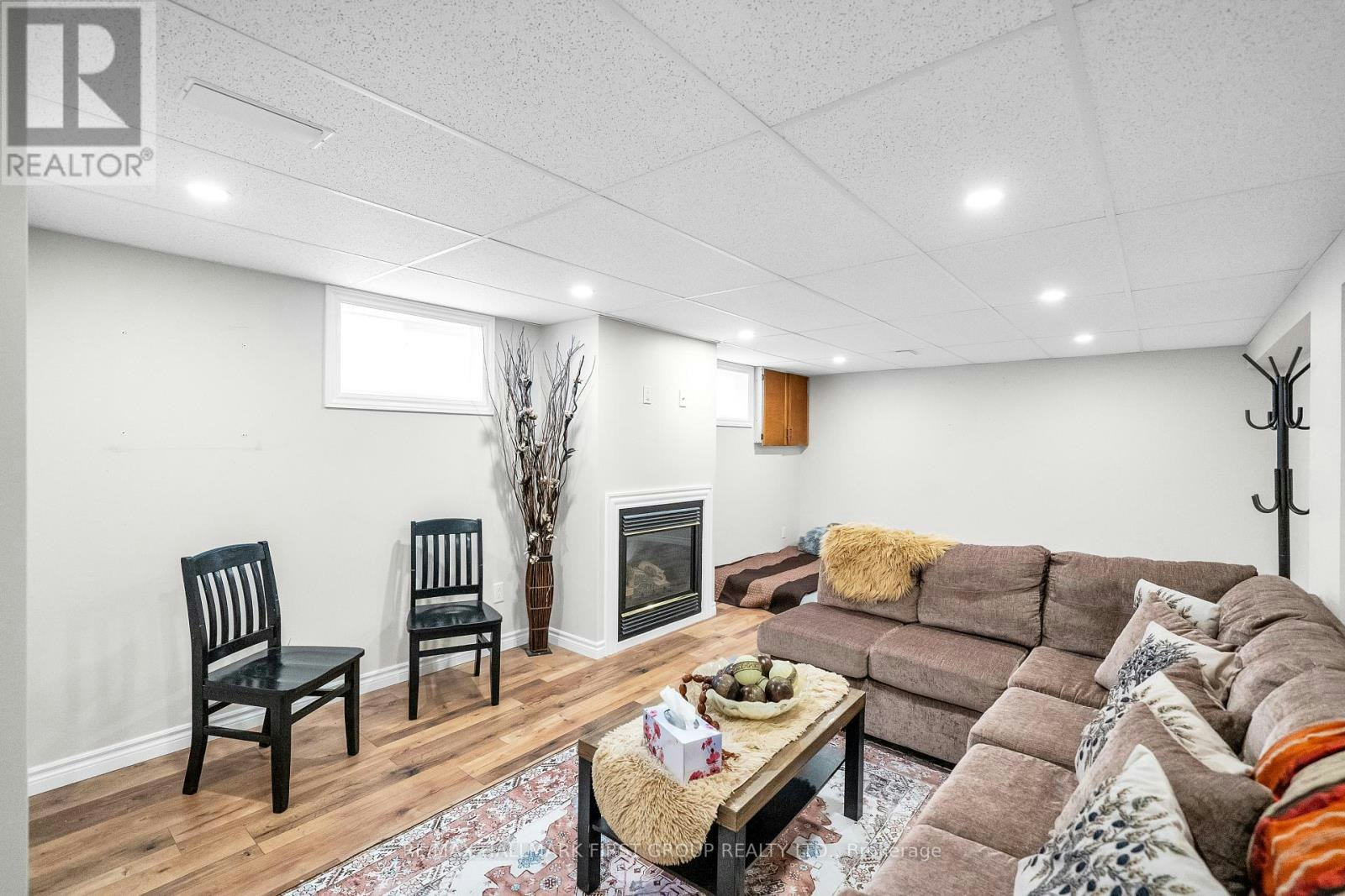 487 Cunningham Avenue, Oshawa, ON, L1J 3C1