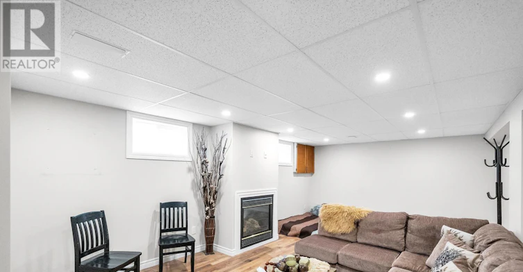 487 Cunningham Avenue, Oshawa, ON, L1J 3C1